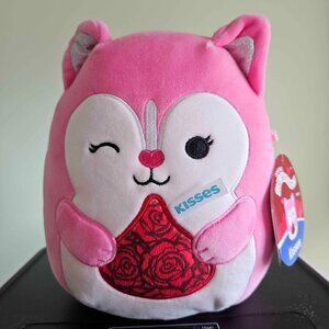 NWT 8" Varity the Hershey's Kisses husky Squishmallow